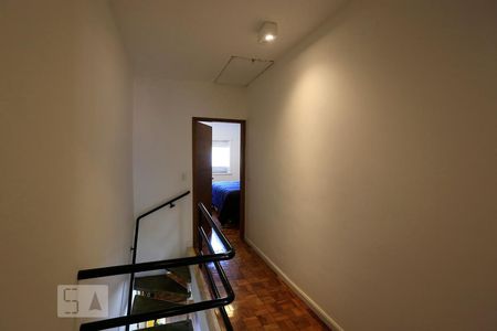 Corredor de casa à venda com 3 quartos, 100m² em Vila Congonhas, São Paulo