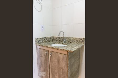 Banheiro da Suíte de apartamento para alugar com 2 quartos, 55m² em Utinga, Santo André