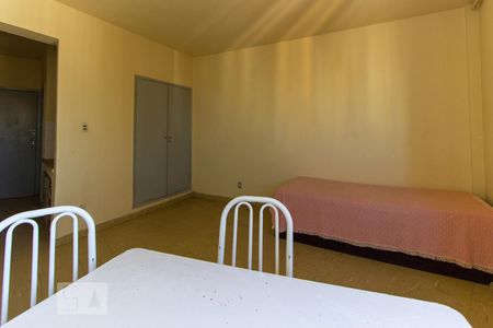 Quarto de kitnet/studio à venda com 1 quarto, 30m² em Centro, Campinas