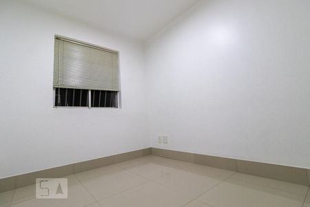 Quarto 2 de apartamento para alugar com 2 quartos, 45m² em Taguatinga Norte (taguatinga), Brasília