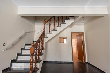 Escada de casa à venda com 2 quartos, 127m² em Jardim Bela Vista, Santo André