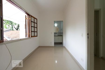 Quarto Suíte 1 de casa de condomínio para alugar com 4 quartos, 300m² em Jardim Esmeralda, São Paulo