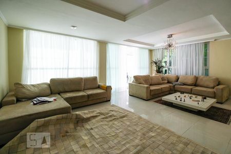 Apartamento à venda com 180m², 3 quartos e 5 vagasSala