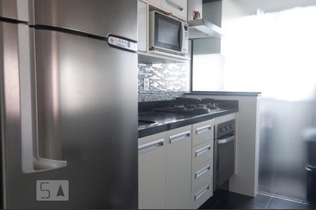 Cozinha de apartamento à venda com 2 quartos, 60m² em Vila Bertioga, São Paulo