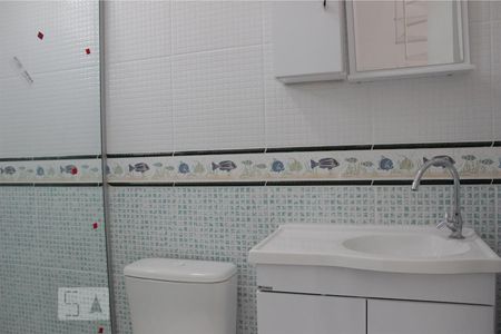 Banheiro de apartamento para alugar com 1 quarto, 45m² em Vargem Pequena, Rio de Janeiro