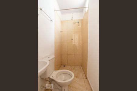 Banheiro de kitnet/studio para alugar com 1 quarto, 20m² em Jardim Bonfiglioli, São Paulo