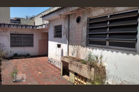 Casa à venda com 230m², 2 quartos e 3 vagas Casa à venda com 230m², 2 quartos e 3 vagasChurrasqueira