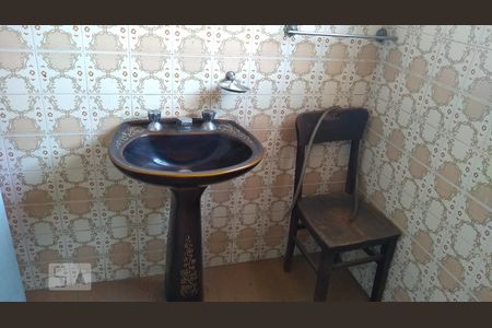 Casa à venda com 230m², 2 quartos e 3 vagas Casa à venda com 230m², 2 quartos e 3 vagasBanheiro - Torneira