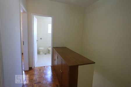 Corredor de casa à venda com 3 quartos, 182m² em Vila Cordeiro, São Paulo