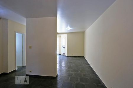 Sala de casa à venda com 3 quartos, 182m² em Vila Cordeiro, São Paulo