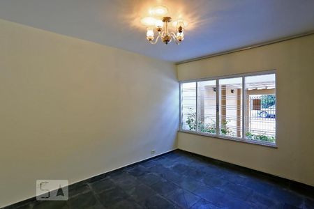 Sala de casa à venda com 3 quartos, 182m² em Vila Cordeiro, São Paulo