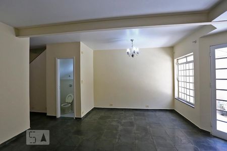 Sala de casa à venda com 3 quartos, 182m² em Vila Cordeiro, São Paulo