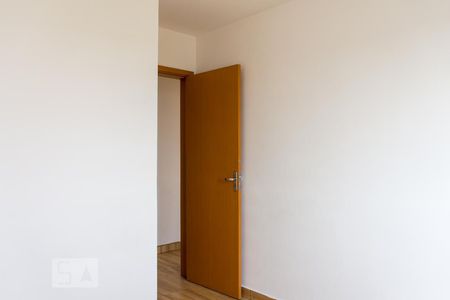 Quarto 2 de apartamento para alugar com 2 quartos, 51m² em Jardim Sílvia, Santo André