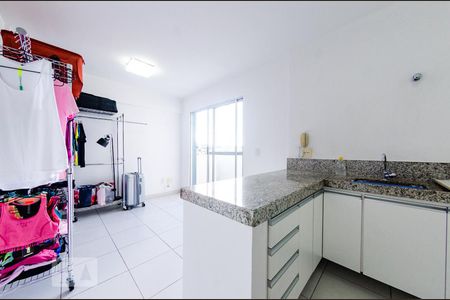 Sala/Cozinha de apartamento para alugar com 1 quarto, 45m² em Coração Eucarístico, Belo Horizonte