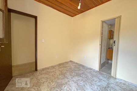 Quarto  de casa para alugar com 1 quarto, 40m² em Olaria, Rio de Janeiro