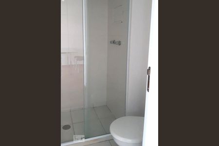 Banheiro de apartamento à venda com 1 quarto, 44m² em Brooklin Paulista, São Paulo