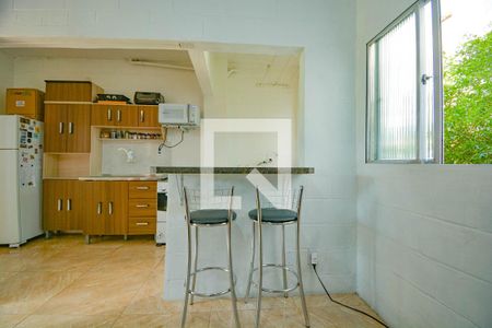 Cozinha de apartamento para alugar com 1 quarto, 44m² em Guajuviras, Canoas