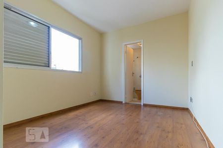 Quarto da suíte de apartamento para alugar com 3 quartos, 100m² em Cambuí, Campinas