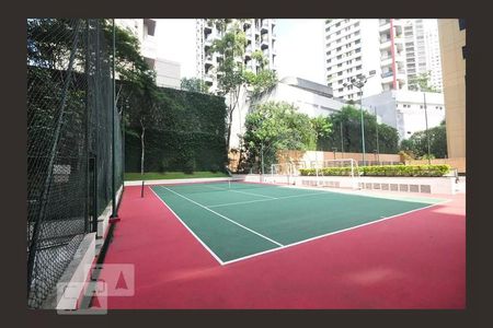 Apartamento para alugar com 290m², 4 quartos e 5 vagas