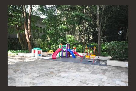 Apartamento para alugar com 290m², 4 quartos e 5 vagas