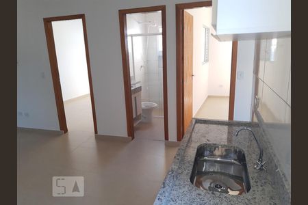 cozinha de apartamento para alugar com 2 quartos, 44m² em Vila Leonor, São Paulo