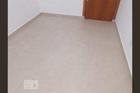 Piso do Quarto  de apartamento para alugar com 1 quarto, 35m² em Vila Leonor, São Paulo