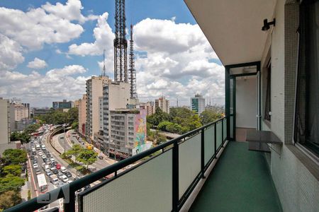 Varanda de apartamento para alugar com 2 quartos, 140m² em Bela Vista, São Paulo