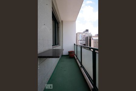 Varanda de apartamento para alugar com 2 quartos, 140m² em Bela Vista, São Paulo