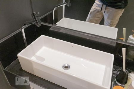 Lavabo de apartamento à venda com 3 quartos, 140m² em Aclimação, São Paulo