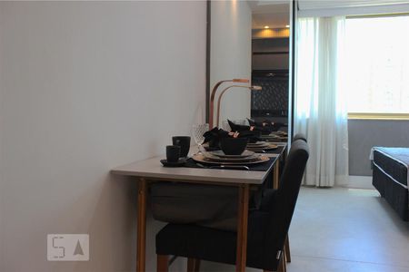 Sala de kitnet/studio para alugar com 1 quarto, 35m² em Barra da Tijuca, Rio de Janeiro