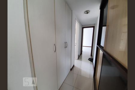 Corredor de apartamento à venda com 3 quartos, 110m² em Jacarepaguá, Rio de Janeiro