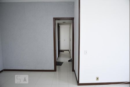 Corredor de apartamento à venda com 3 quartos, 110m² em Jacarepaguá, Rio de Janeiro