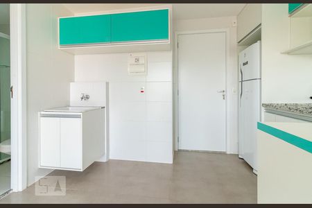 Cozinha e Área de Serviço de kitnet/studio para alugar com 1 quarto, 29m² em Liberdade, São Paulo