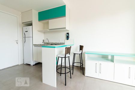 Cozinha de kitnet/studio para alugar com 1 quarto, 29m² em Liberdade, São Paulo