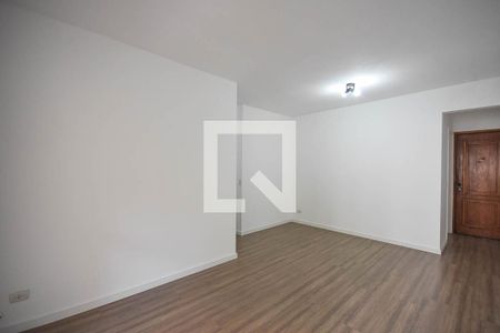 Sala de apartamento para alugar com 3 quartos, 80m² em Vila Suzana, São Paulo