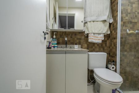 Banheiro de kitnet/studio para alugar com 1 quarto, 30m² em Chácara Santo Antônio, São Paulo