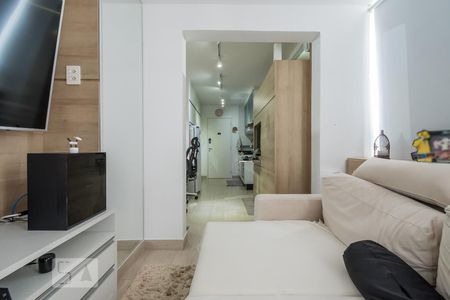 Sala de kitnet/studio para alugar com 1 quarto, 30m² em Chácara Santo Antônio, São Paulo