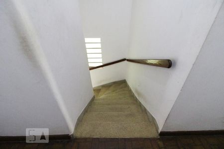 Escada de Decida de casa à venda com 3 quartos, 178m² em Jardim da Glória, São Paulo
