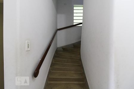 Escada de Subida  de casa à venda com 3 quartos, 178m² em Jardim da Glória, São Paulo