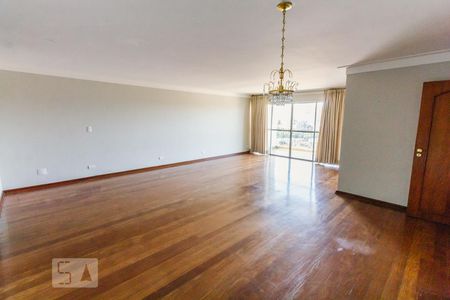 Sala de apartamento para alugar com 3 quartos, 190m² em Pacaembu, São Paulo