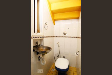 Lavabo de casa à venda com 5 quartos, 200m² em Botafogo, Rio de Janeiro