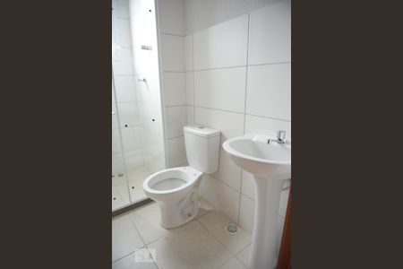 Banheiro de apartamento para alugar com 2 quartos, 45m² em Olaria, Canoas