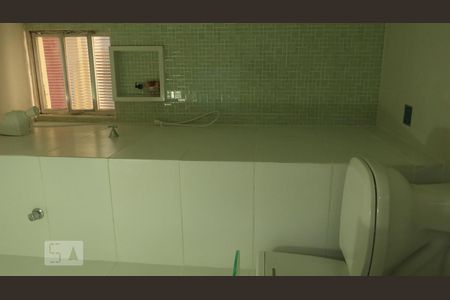 Chuveiro de apartamento à venda com 2 quartos, 50m² em Fátima, Niterói