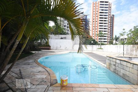 Apartamento para alugar com 622m², 4 quartos e 4 vagas Apartamento para alugar com 622m², 4 quartos e 4 vagasPiscina