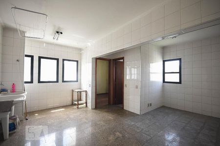 Apartamento para alugar com 622m², 4 quartos e 4 vagas Apartamento para alugar com 622m², 4 quartos e 4 vagasÁrea de Serviço