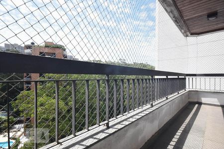 Apartamento para alugar com 622m², 4 quartos e 4 vagas Apartamento para alugar com 622m², 4 quartos e 4 vagasVaranda da Suíte 3