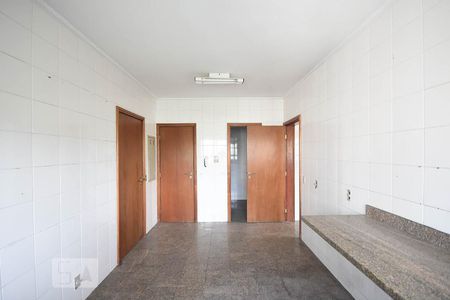 Apartamento para alugar com 622m², 4 quartos e 4 vagas Apartamento para alugar com 622m², 4 quartos e 4 vagasCozinha