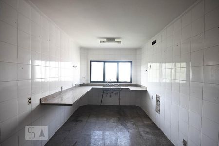 Apartamento para alugar com 622m², 4 quartos e 4 vagas Apartamento para alugar com 622m², 4 quartos e 4 vagasCozinha