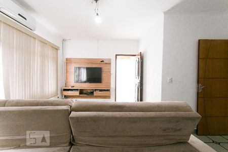 Sala de casa para alugar com 3 quartos, 250m² em Jardim Vila Formosa, São Paulo