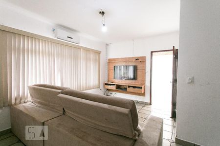 Sala de casa para alugar com 3 quartos, 250m² em Jardim Vila Formosa, São Paulo